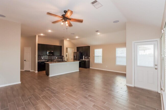 Building Photo - 13521 Emerald Mallard Dr