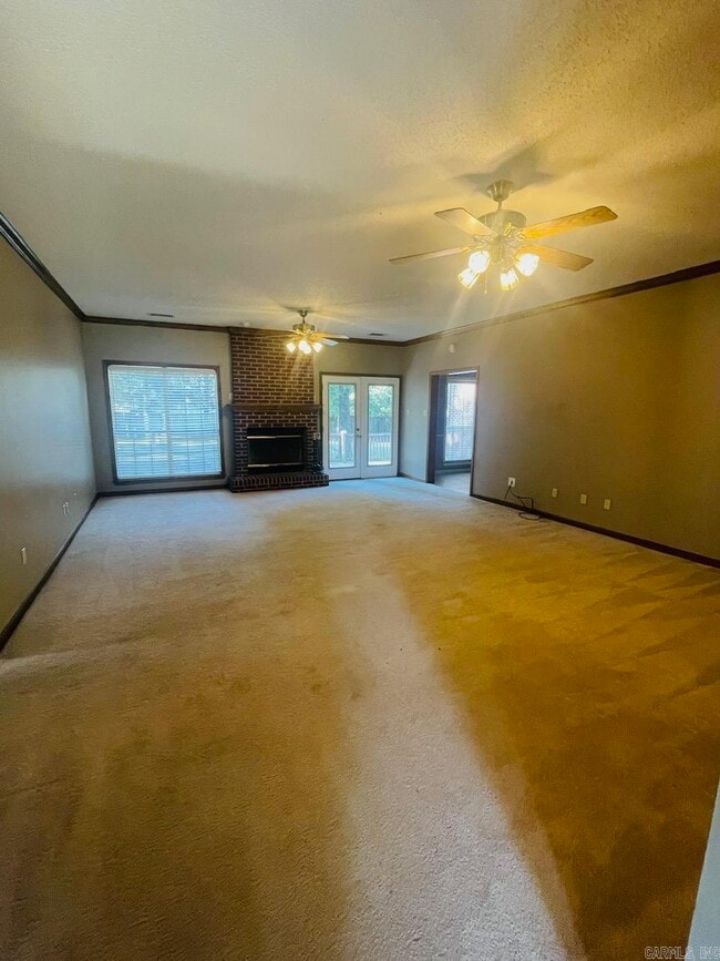 Building Photo - 23 S Sunland Dr