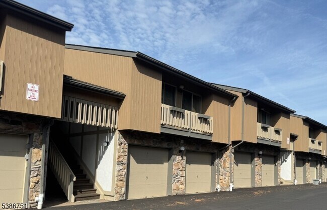 Foto del edificio - 16 Buchanon Ct