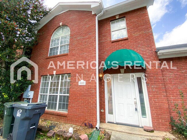 Building Photo - DEPOSIT PENDING! MOVE IN SPECIAL!!! - Townhome For Rent In Pelham!!! - Sign a lease by 4/15 to re...