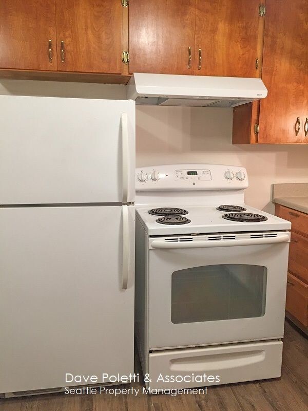 Building Photo - 3043 NE 140th St