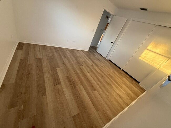 Building Photo - 3041 Park Ln