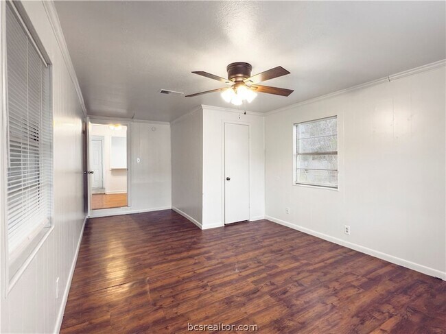 Foto del edificio - 507 Dogwood St