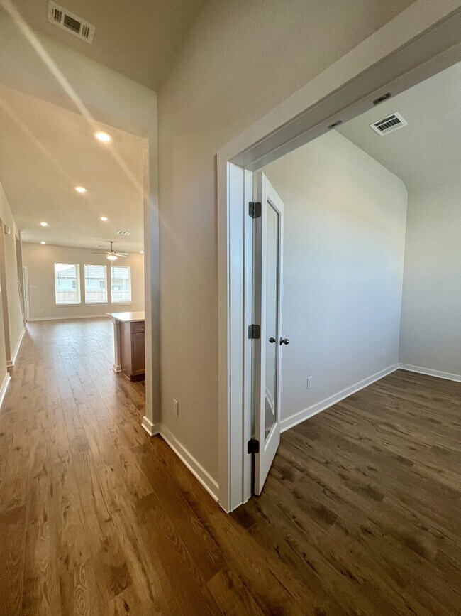 Foto del edificio - 14438 Inspiration Pt