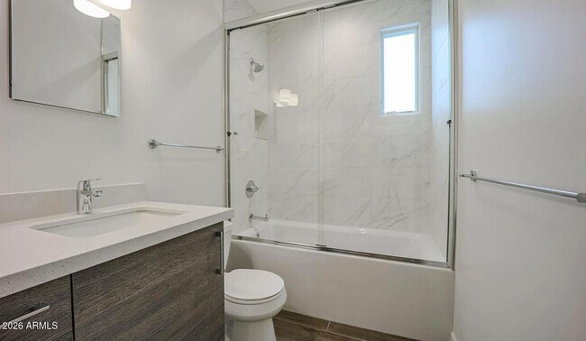 Foto del edificio - 4539 N 8th Pl