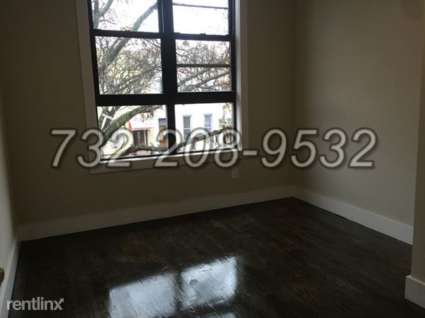 Building Photo - 265 Woodbine St