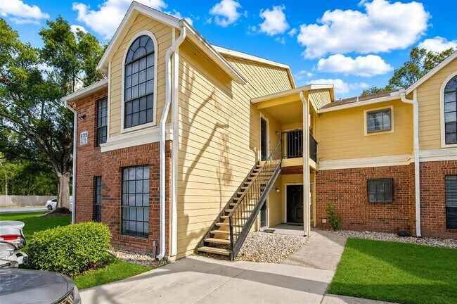 Building Photo - 8722 Mallard Reserve Dr