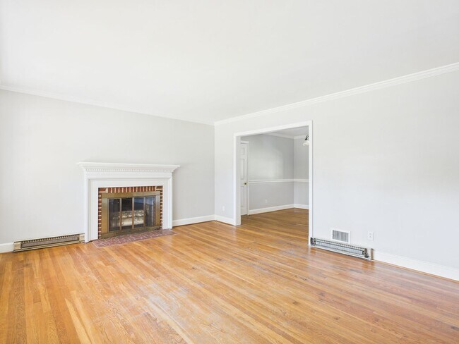 Foto del edificio - 8282 N Mayfield Ln