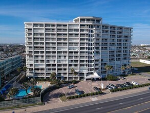 Building Photo - 7700 Seawall Blvd