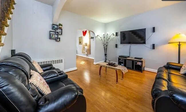 Foto del edificio - 600 Ave E