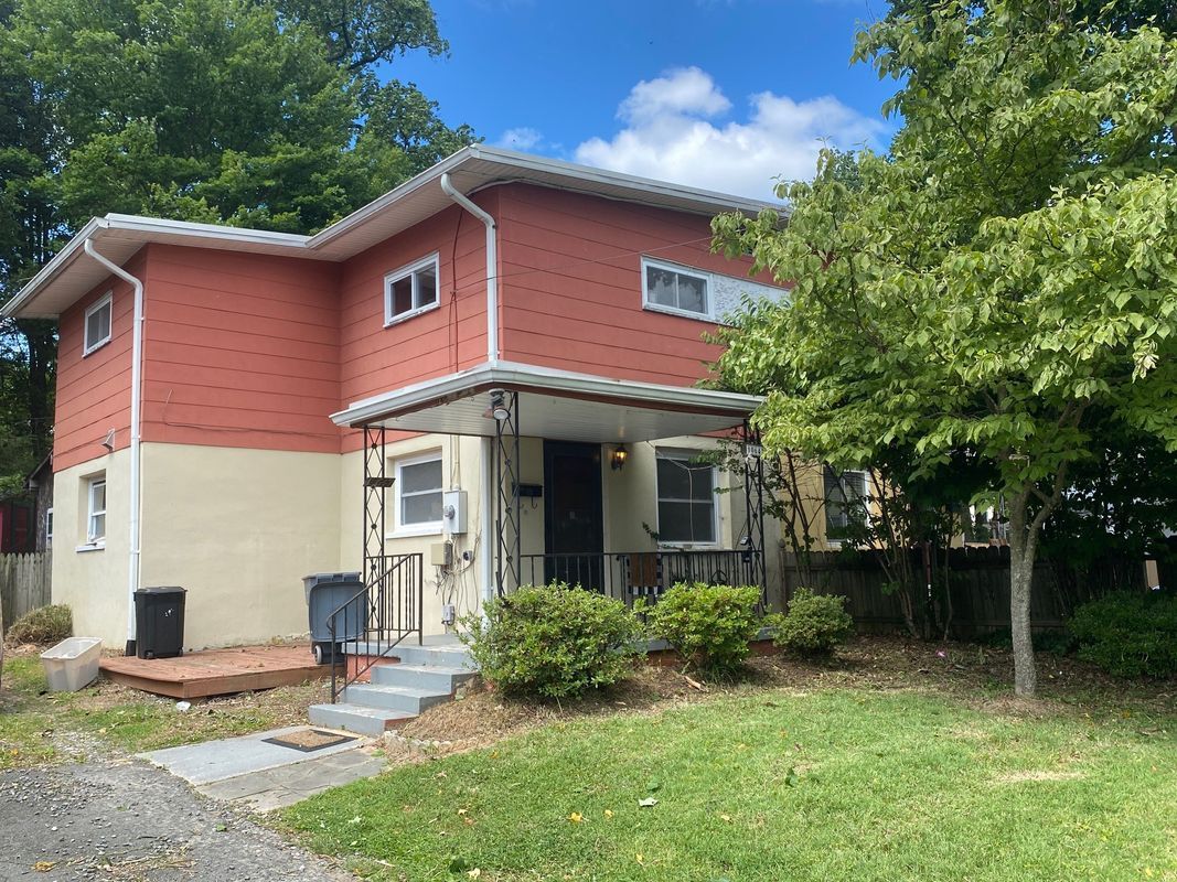 Foto principal - 10647 Maple St