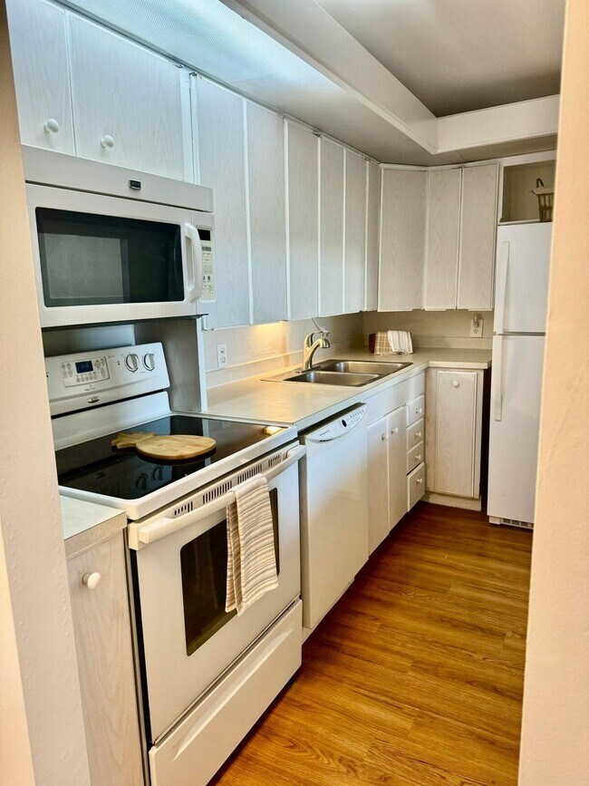 Building Photo - 2020 N Atlantic Ave