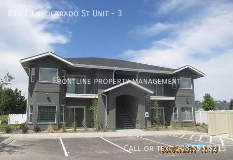 Primary Photo - Nice newer unit close to shopping!