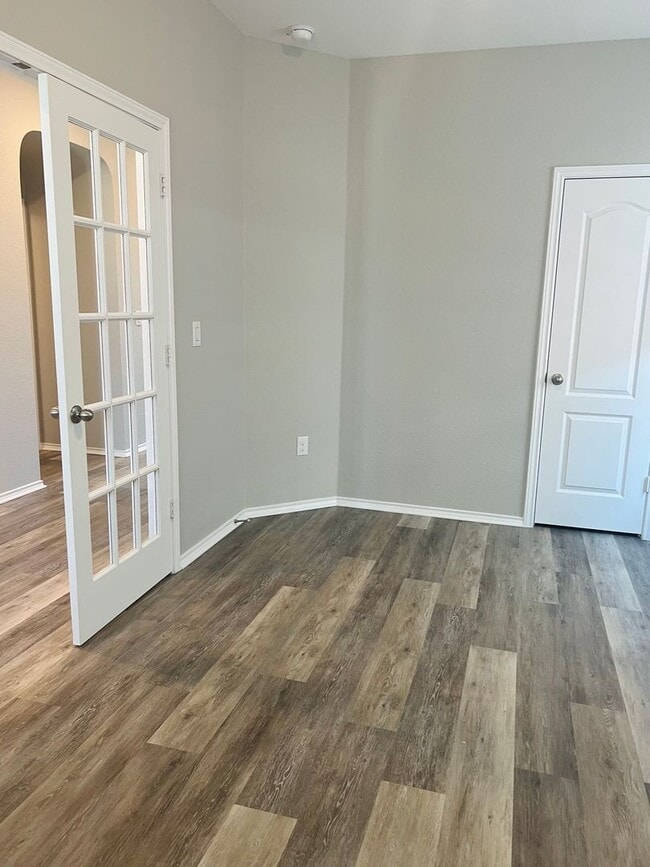 Building Photo - Tech Ridge Area Gem – Nearly 3,000 Sq Ft o...