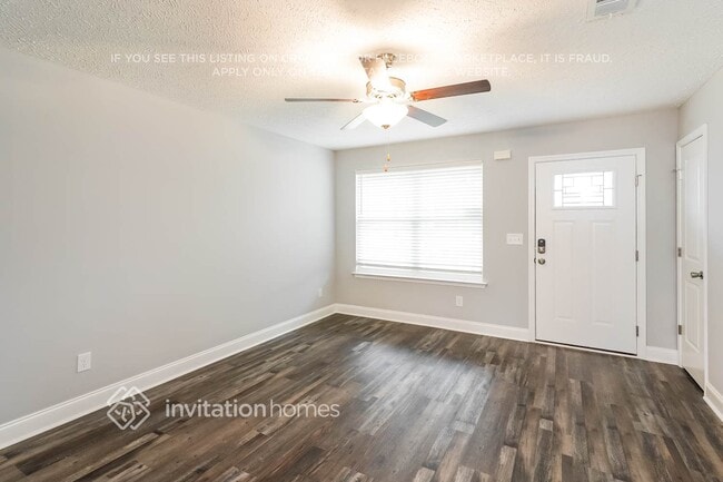 Building Photo - 388 Green Hills Dr