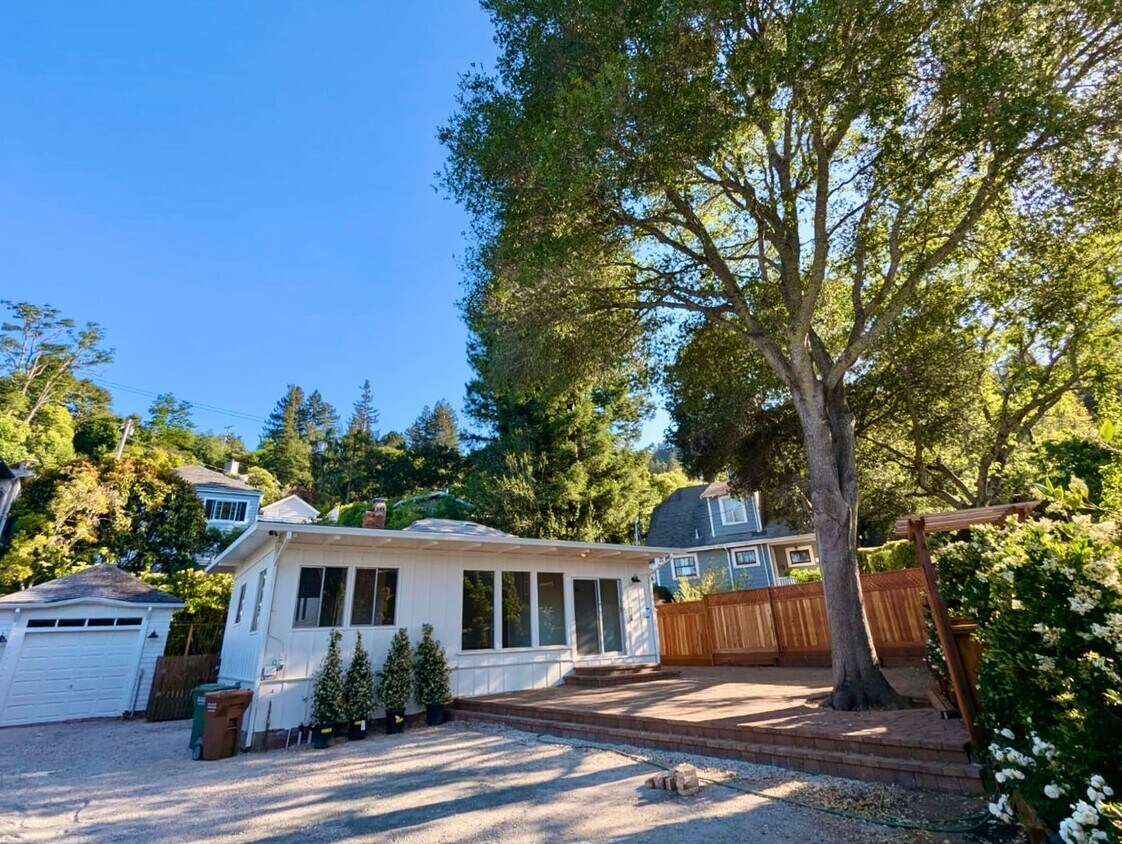 Primary Photo - CHARMING THREE BEDROOM ONE AND HALF BATH H...