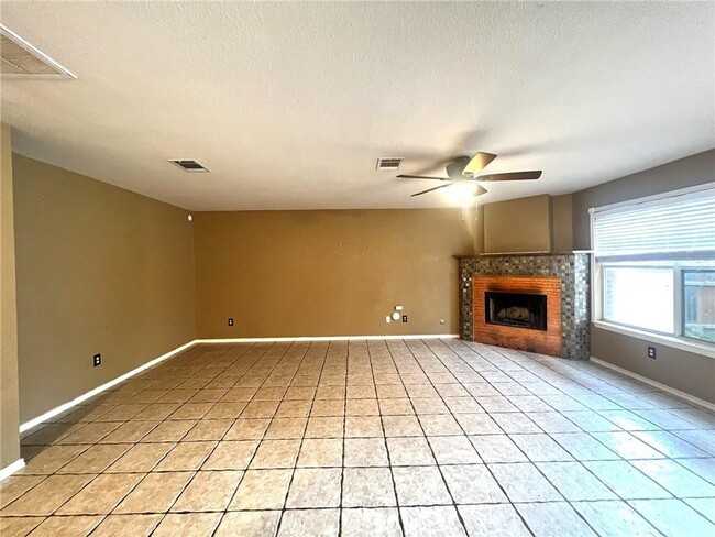 Building Photo - 3614 Windhill Loop, Round Rock, TX 78681 -...