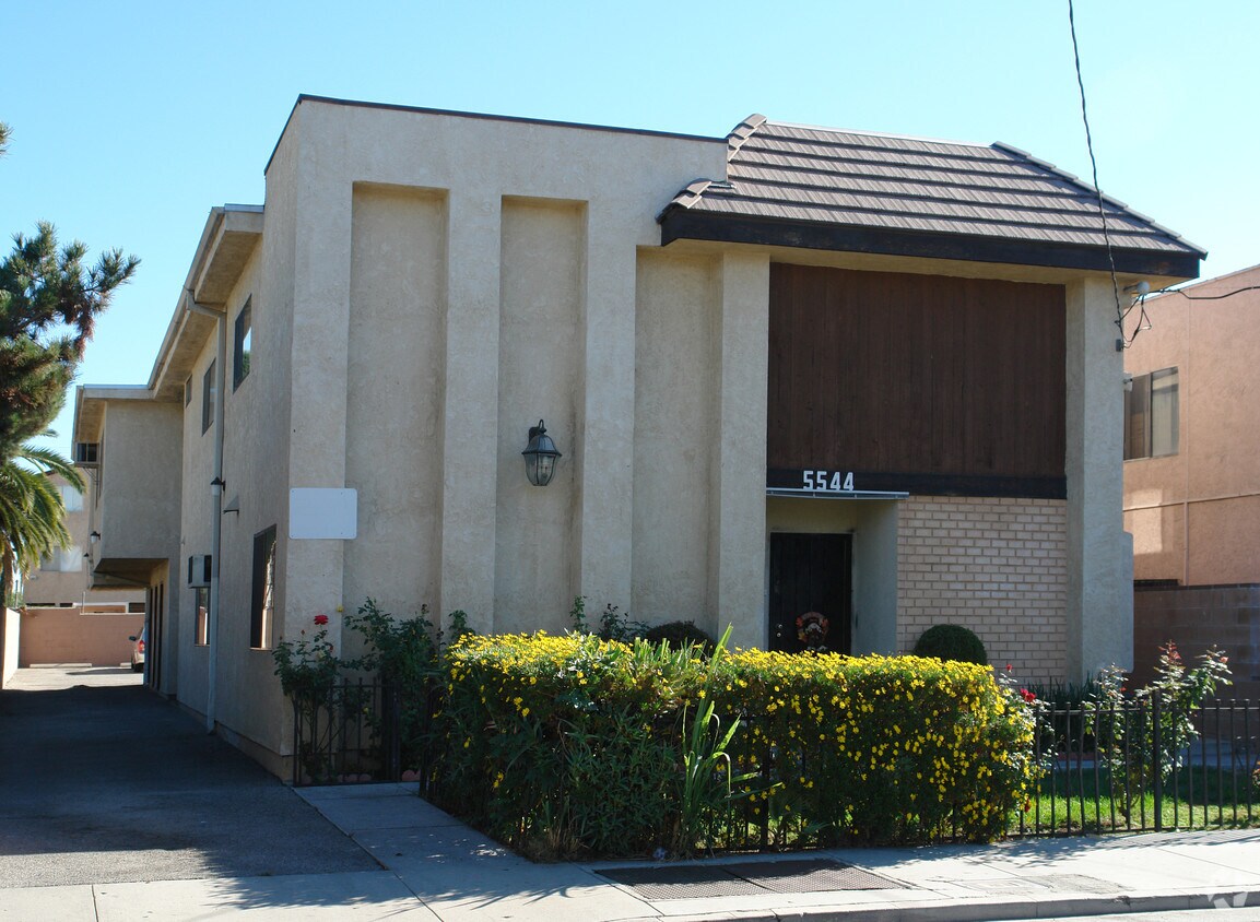 Foto principal - 5544 Elmer Ave