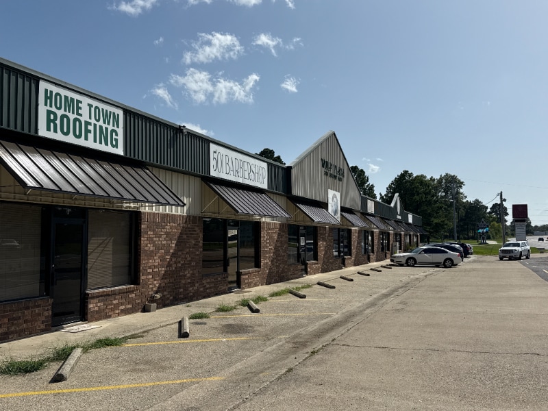 Primary Photo - 3131 Airport Rd