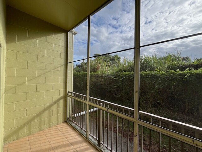 Foto del edificio - 355 Kalanianaole St