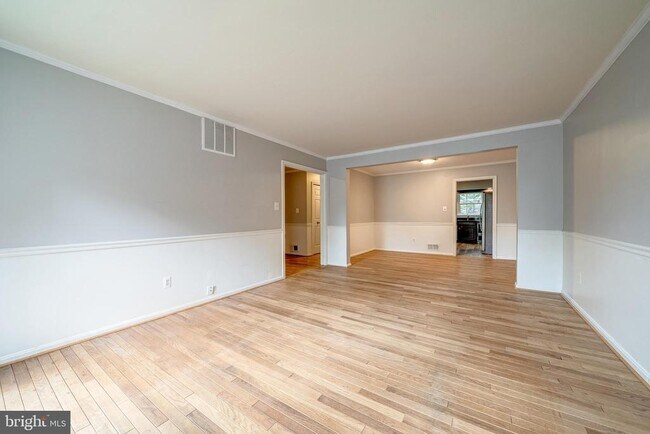 Foto del edificio - 5465 Cheshire Meadows Way