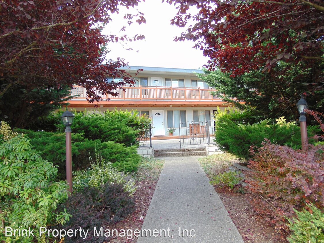 Foto principal - 717 A St NE
