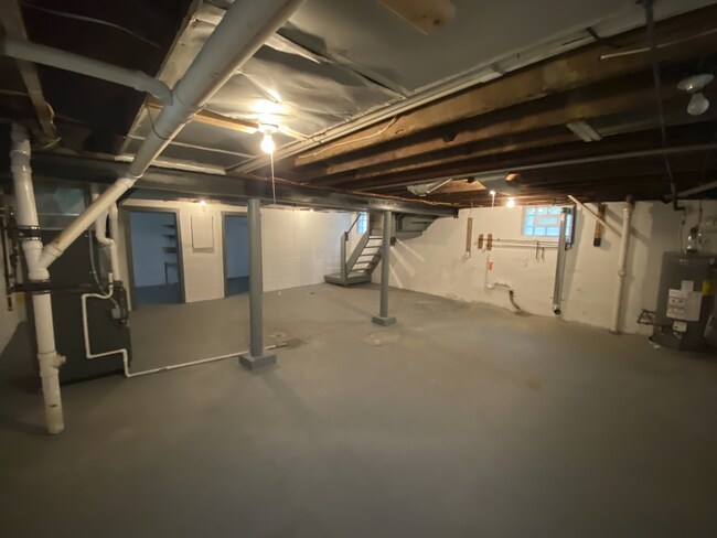 Building Photo - 132 Nansen St