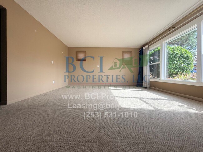 Building Photo - Beautiful Charming 2 bedroom house in Nort...
