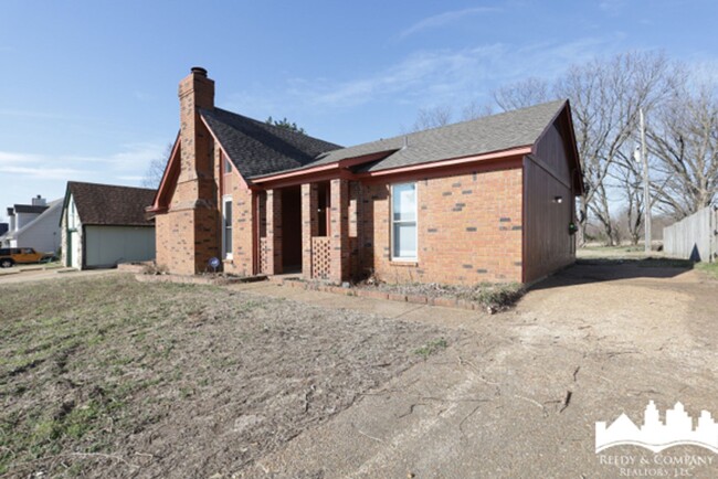Building Photo - 6051 Port Harbor Dr