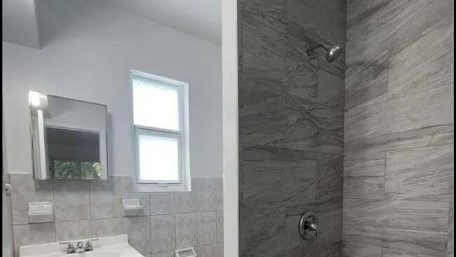 Building Photo - 5305 Biscayne Blvd