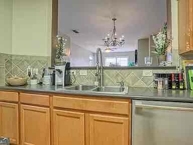 Foto del edificio - 4805 W Village Way