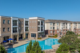 Building Photo - Main Street Square