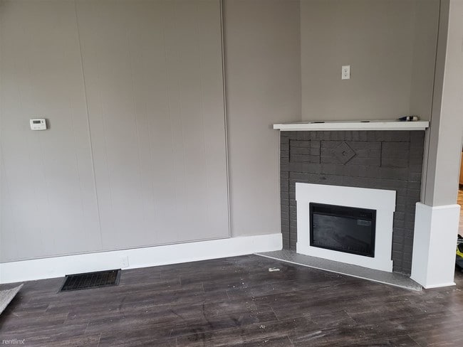 Building Photo - 4 br, 2 bath House - 814 3rd Ave S