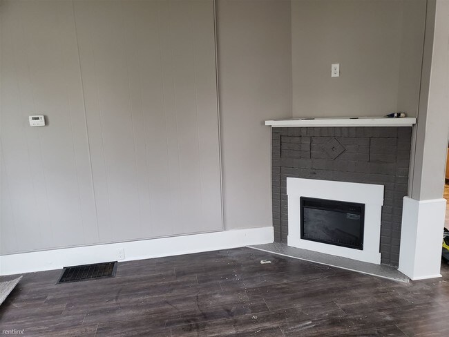Foto del edificio - 4 br, 2 bath House - 814 3rd Ave S
