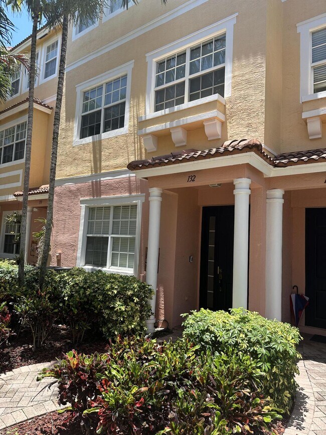 Building Photo - 132 Harbors Way