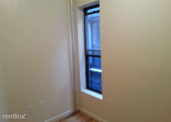Building Photo - 209 E 23rd St