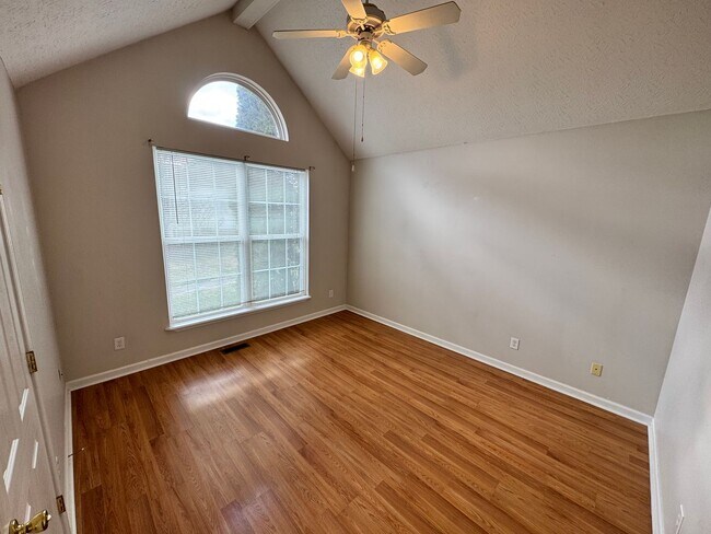 Foto del edificio - Comfortable 2-Bed, 2-Bath Home