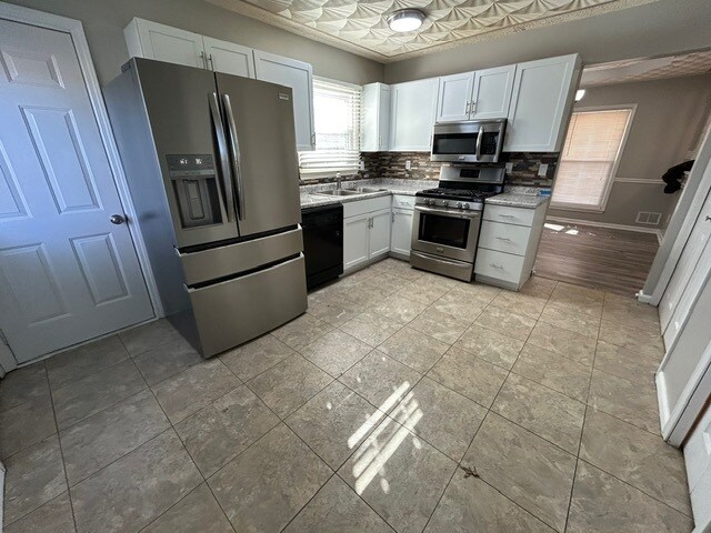 Building Photo - Lancross