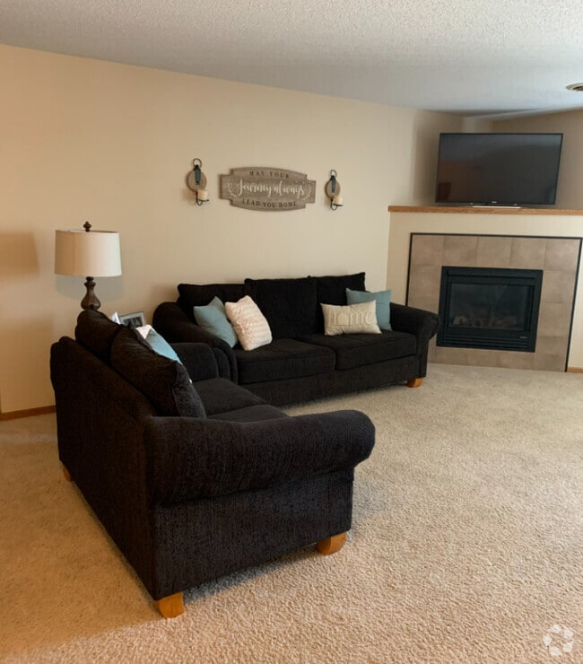Apartments for Rent Near University of North Dakota Grand Forks, ND