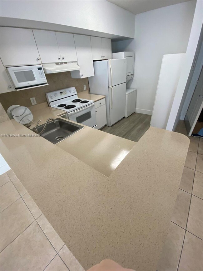 Foto del edificio - 5085 NW 7th St