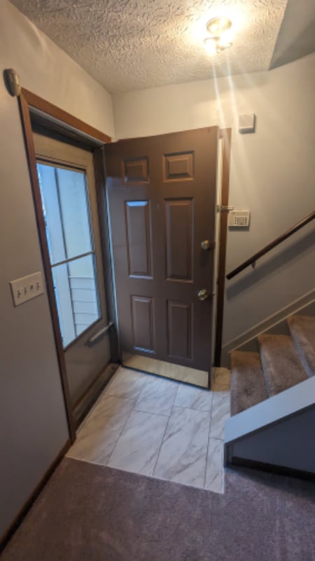 Building Photo - 677 Alta View Ct
