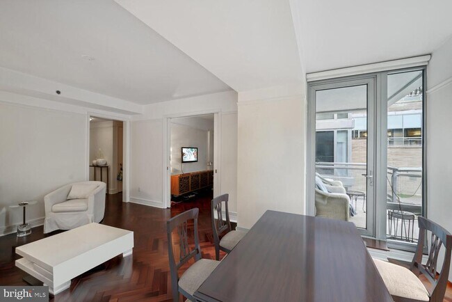 Building Photo - 1111 23rd St NW