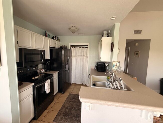 Foto del edificio - 200 Pensacola Beach Rd