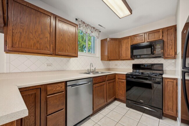 Building Photo - 306 Westmoreland Dr