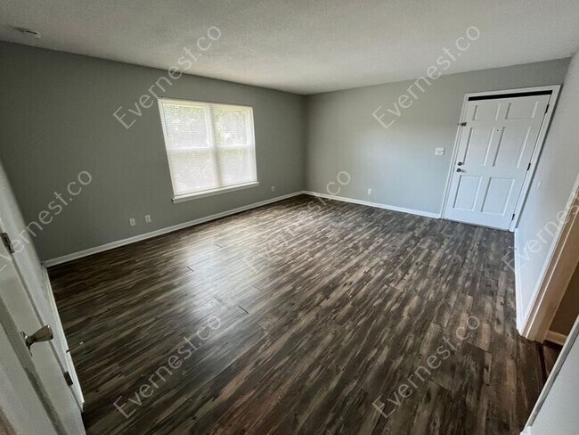 Building Photo - 1803 Bailey Ave