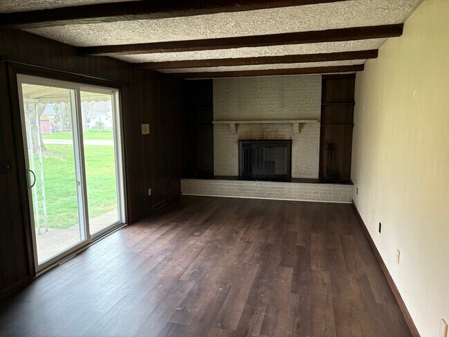 Foto del edificio - 3603 Brierwood Dr