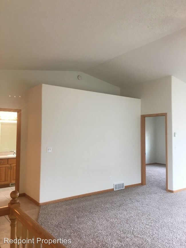 Foto del edificio - 744 34th Ave W