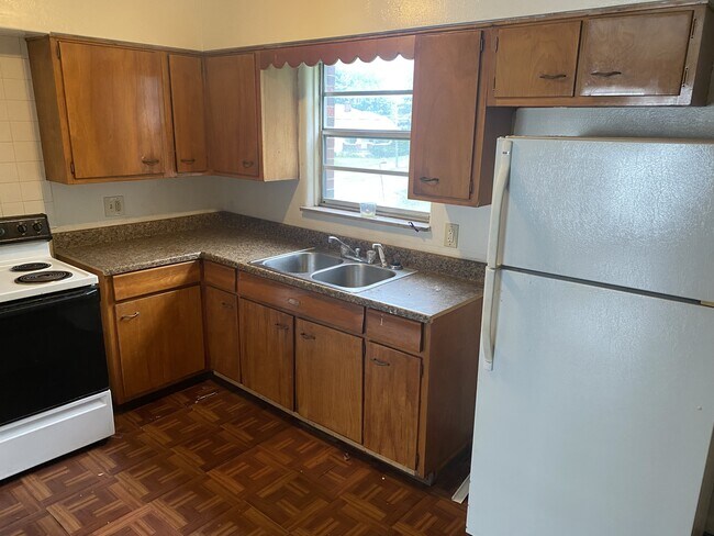 Foto del edificio - 2525 Lakeview Ave