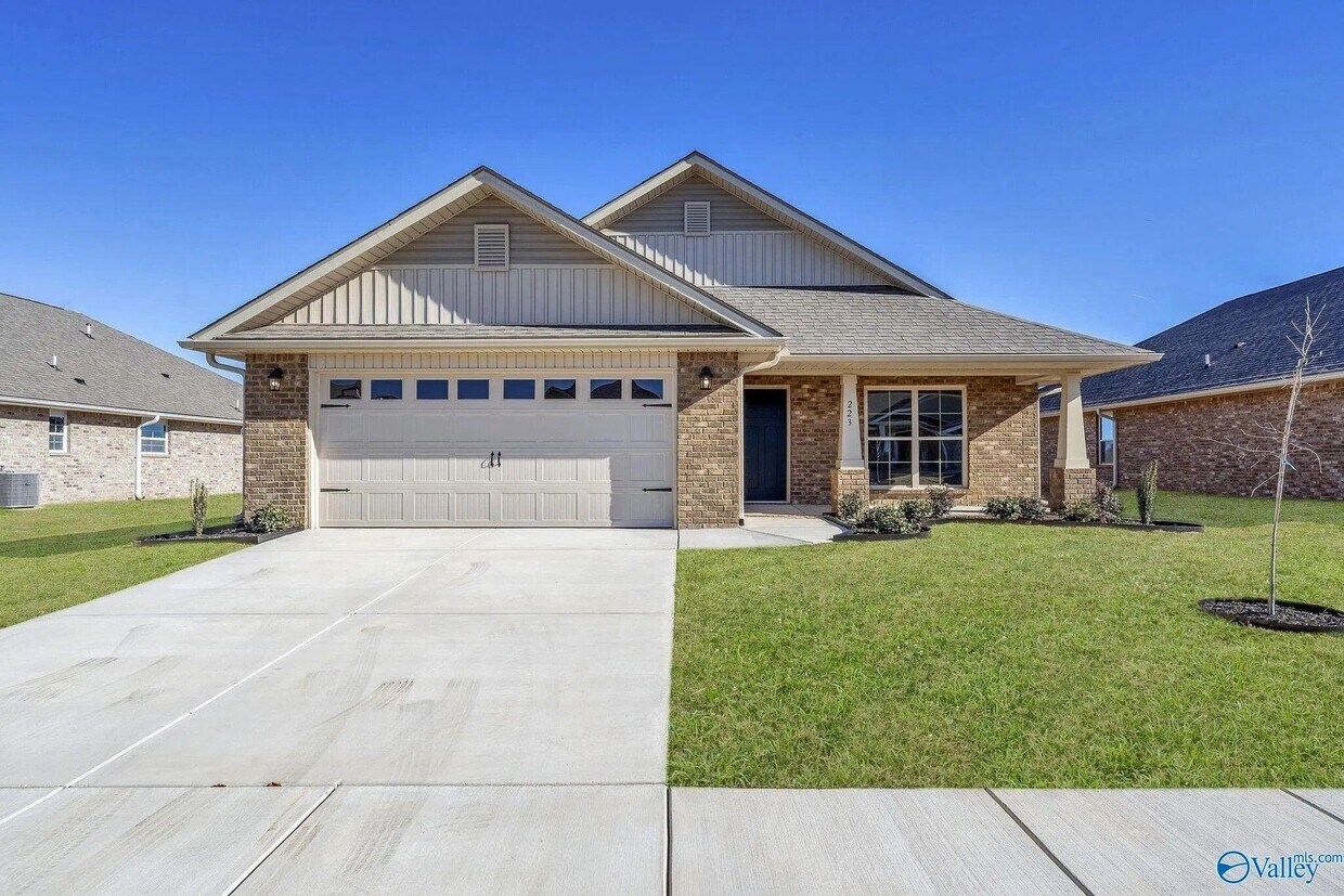 Foto principal - 223 Gwinnett Dr
