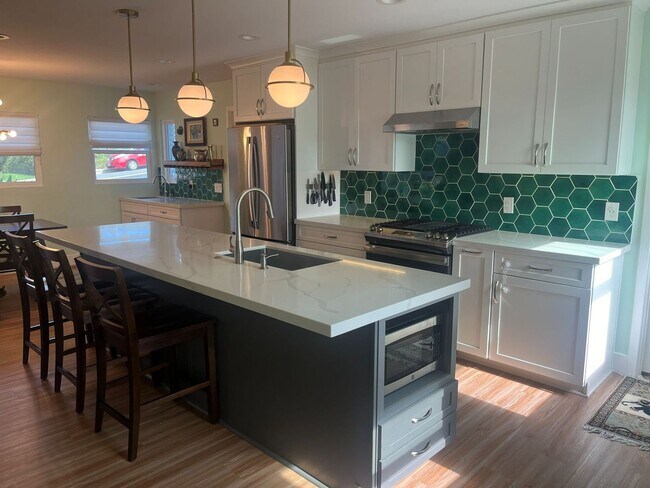 Building Photo - 3 Bedroom Home with Ocean Views in Point Loma